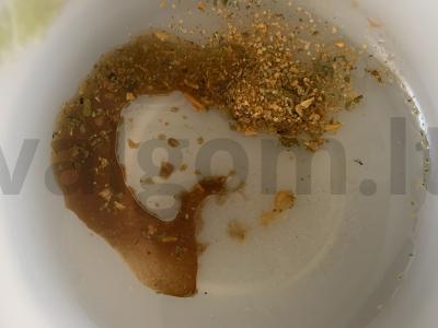 Rukolos, mangoldų, špinatų, vyšnių pomidorų ir mocarelos salotas Žingsnis 1