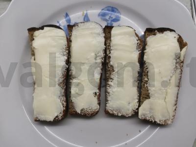 Sumuštiniai su silke ir agurku Žingsnis 1