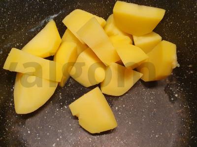 Sotūs bulvių vafliai su bekonu ir kiaušiniu Žingsnis 1