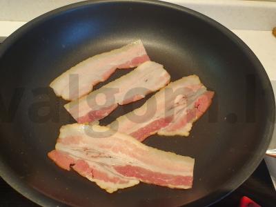 Sotūs bulvių vafliai su bekonu ir kiaušiniu Žingsnis 7