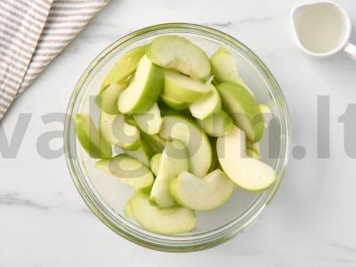 Obuolių pyragas su kremu Žingsnis 1