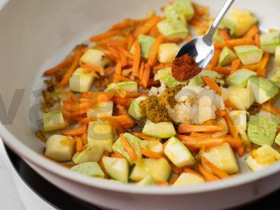 Ryžiai su cukinijomis ir karčiu Žingsnis 7