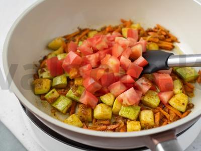 Ryžiai su cukinijomis ir karčiu Žingsnis 8