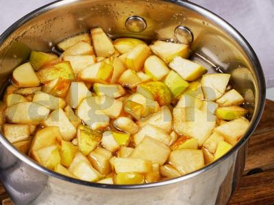 Kvikvų uogienė su riešutais Žingsnis 3