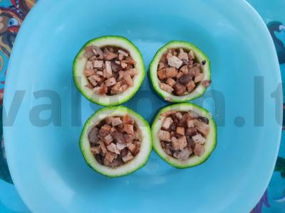 Cukinijos, įdarytos grybais ir tofu Žingsnis 3