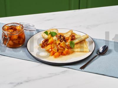 Kvikvų uogienė su riešutais pagrindine nuotrauka