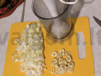 Sultingi mėsos kotletai su plona plutele Žingsnis 2