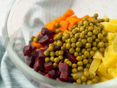 Vinegretas be agurkų Žingsnis 7