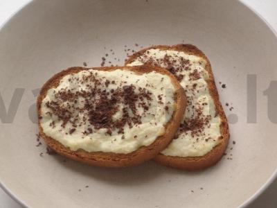 Greita varškės pyragaitis su vaniliniu cukrumi pagrindine nuotrauka