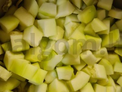 Troškinti cukinijos su kopūstais ir pomidorais Žingsnis 3