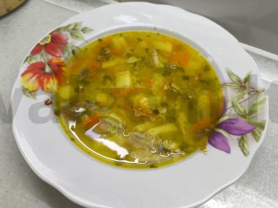 Žuvienė su konservuota skumbre pagrindine nuotrauka