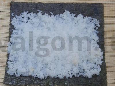 Namų ritinėliai su upėtakiu ir marinuotais imbierais Žingsnis 9