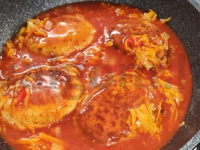 Žuvies kotletai pomidorų padaže vakarienei Žingsnis 8