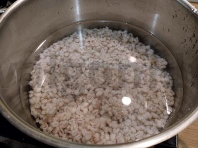 Vegetariška perlų košė su daržovėmis Žingsnis 1