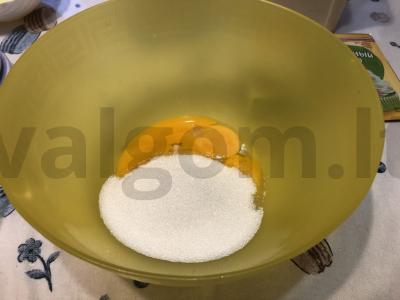 Žalios glazūros sausainiai Žingsnis 1