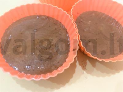 Skanūs keksiukai su kakava ir šokoladu Žingsnis 3