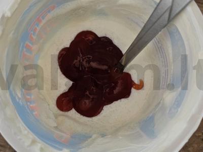 Nesaldintas sūrio pyragas su braškių džemu Žingsnis 6