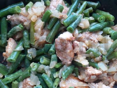 Troškinta kiauliena su žirneliais vakarienei Žingsnis 4