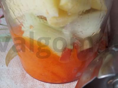 Smuzi su obuoliu, persimonu ir salieru Žingsnis 2