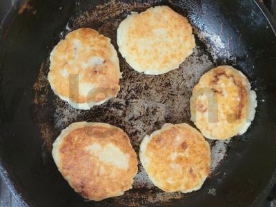 Nuostabūs varškėčiai su šokoladiniu įdaru Žingsnis 7