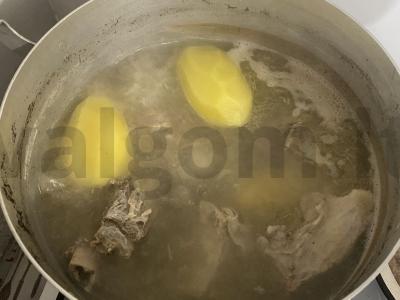 Hashlama su jautiena ir bulvėmis Žingsnis 3