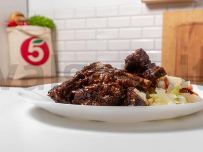 Aštrūs šonkauliai medaus padaže pagrindine nuotrauka