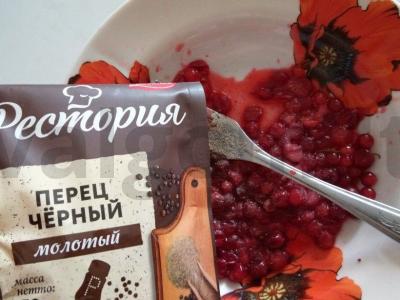 Vištienos šlaunelių filė spanguolių marinate Žingsnis 2