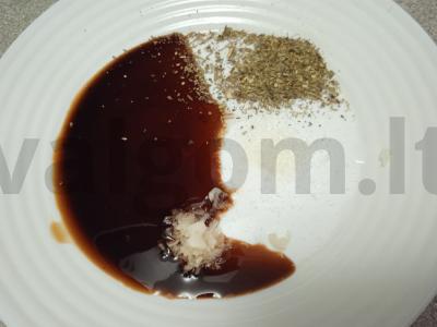 Kiaulienos šonkauliai su morkomis ir grietininiu padažu Žingsnis 3