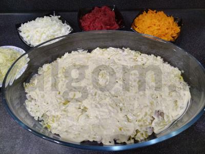 Salotas „Silkė po šubą“ kaimiškai Žingsnis 5