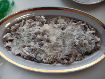 Salotas „Silkė po šubą“ su žaliu obuoliu Žingsnis 3