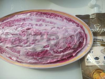 Salotas „Silkė po šubą“ su žaliu obuoliu Žingsnis 5