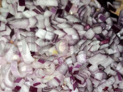 Salotos su vištienos krūtinėle ir marinuotais pievagrybiais Žingsnis 4