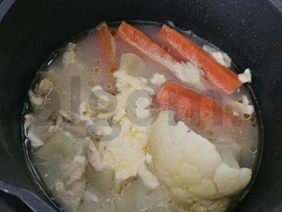 Sūrio sriuba su daržovėmis vištienos sultinyje Žingsnis 3
