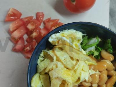 Skanus baltymų salotas Žingsnis 4