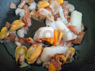 Farfalle su jūros gėrybėmis Žingsnis 2