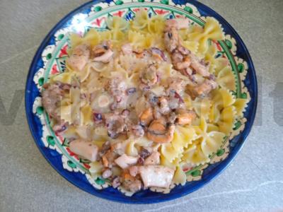 Farfalle su jūros gėrybėmis Žingsnis 8