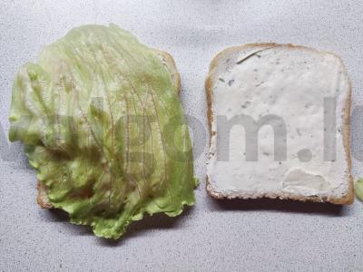 Daržovių sumuštinis su pomidoru ir varškės sūriu Žingsnis 3