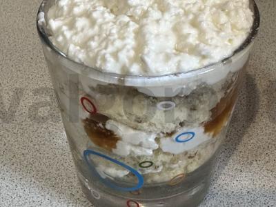 Varškės desertas su grietine ir biskvitiniais sluoksniais Žingsnis 5