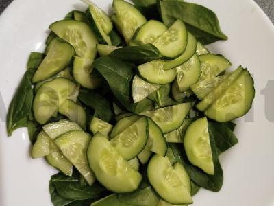 Salotas su vynuogėmis ir špinatais Žingsnis 2