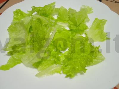 Salotas „Ryškus skonis“ su mandarinų, slyvų, braškių ir jalapeno pipirais Žingsnis 1