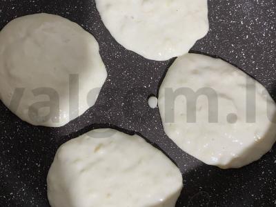 Švelnūs bananų blynai Žingsnis 5