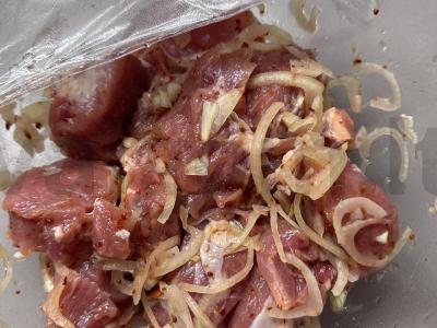 Kiaulienos steikai ant grotelių Žingsnis 3