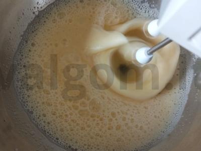 Obuolių ir persikų šarlotė arbatai Žingsnis 2