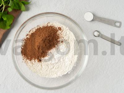 Šokoladiniai-mėtiniai sausainiai Žingsnis 1