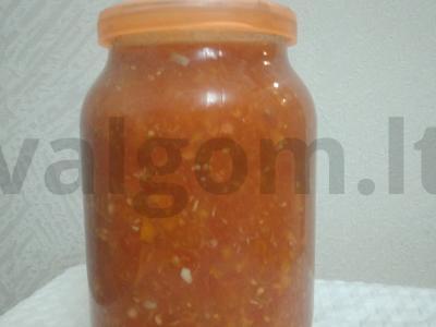 Puiki namų „Hrenovina“ su česnaku be virimo pagrindine nuotrauka