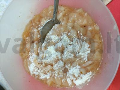 Smulkintos vištienos kotletai su prieskoniais Žingsnis 2