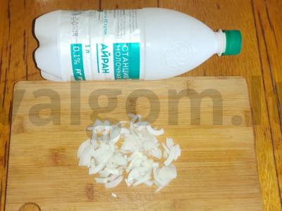 Šašlykų troškinys su cukinija ir rūgštynėmis Žingsnis 1