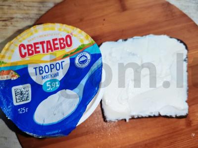 Sumuštinis su minkštu varškės sūriu, kumpiu ir paprika Žingsnis 2