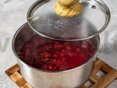 Šalčio uogų gėrimas iš šaldytų spanguolių Žingsnis 5