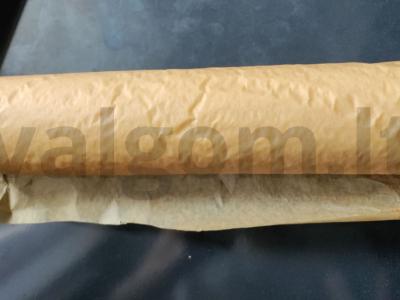 Biskvitinis ritinys su grietinėlės ir maskarponės kremu Žingsnis 5